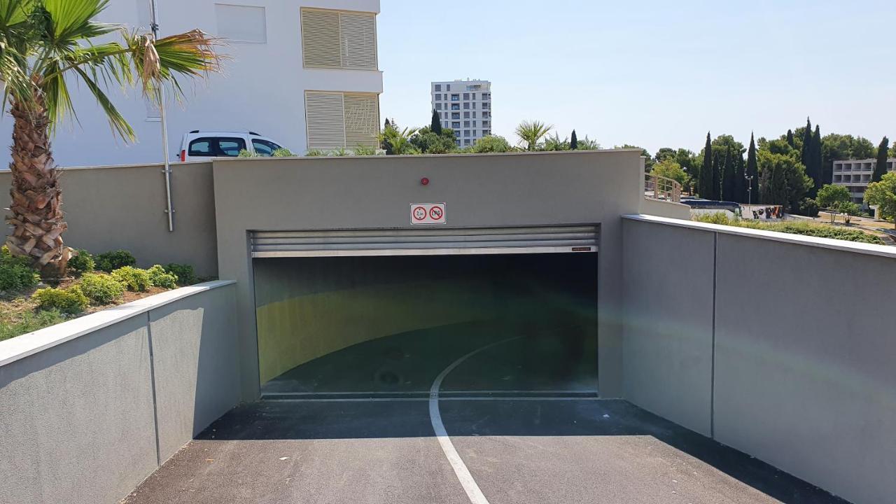 Luxury Apartment 4Seasons With Garage Split Kültér fotó