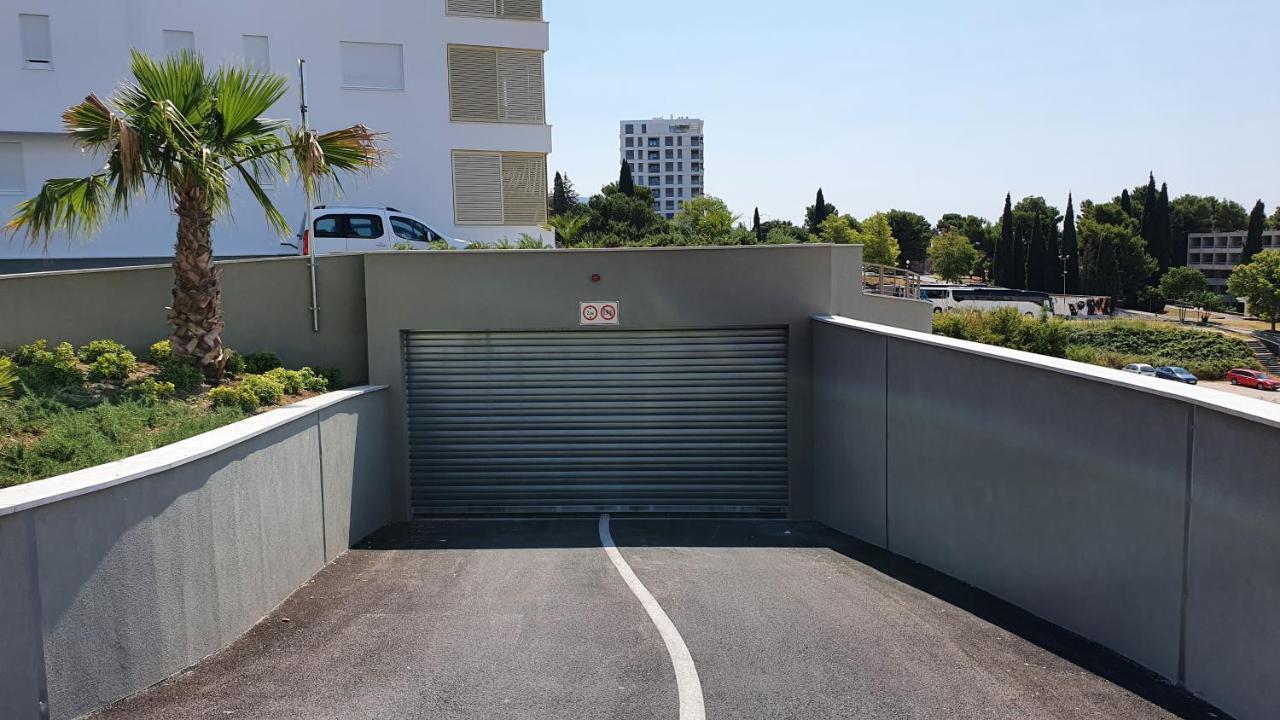 Luxury Apartment 4Seasons With Garage Split Kültér fotó